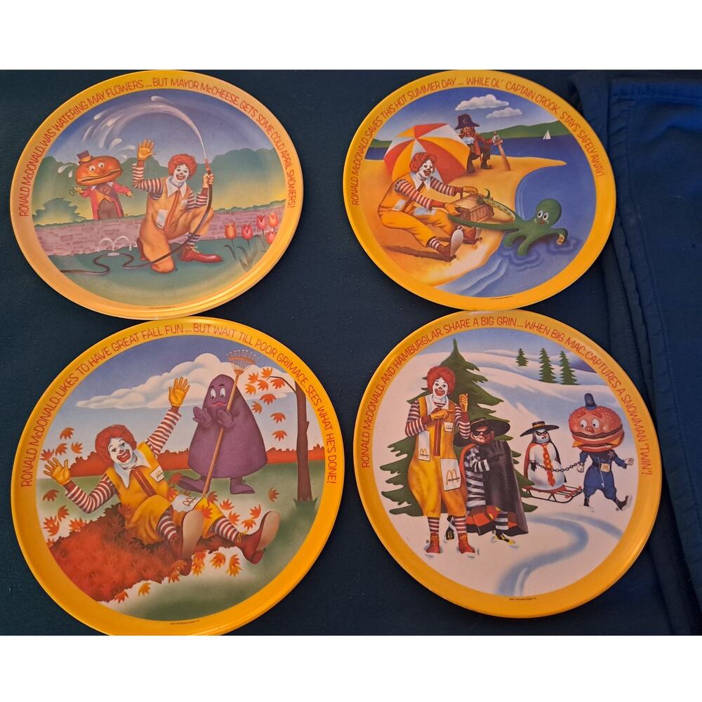 Complete Vintage 1977 McDonalds Lexington Four Seasons 10" Plastic Plate Set Lot